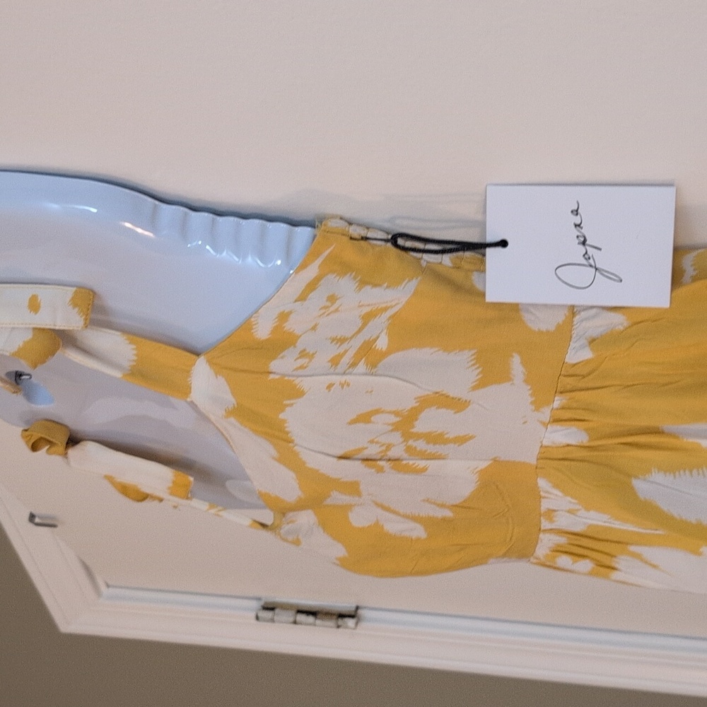 Yellow and White Floral Sundress with Tie Straps - Picture 5 of 15